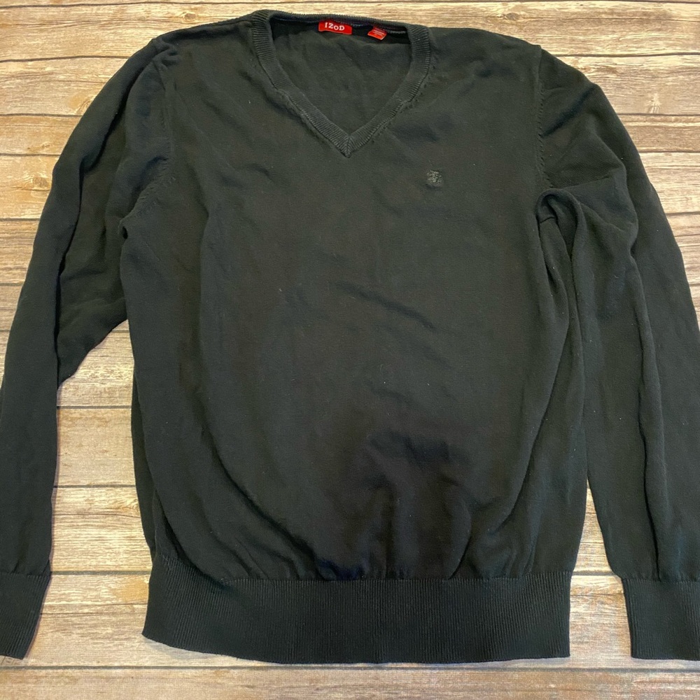 Izod V-neck